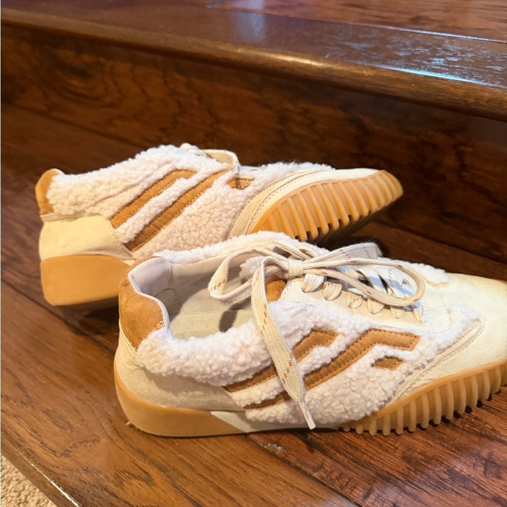 Franco Sarto Cream and Tan Athletic Shoes​​ - Picture 2 of 4